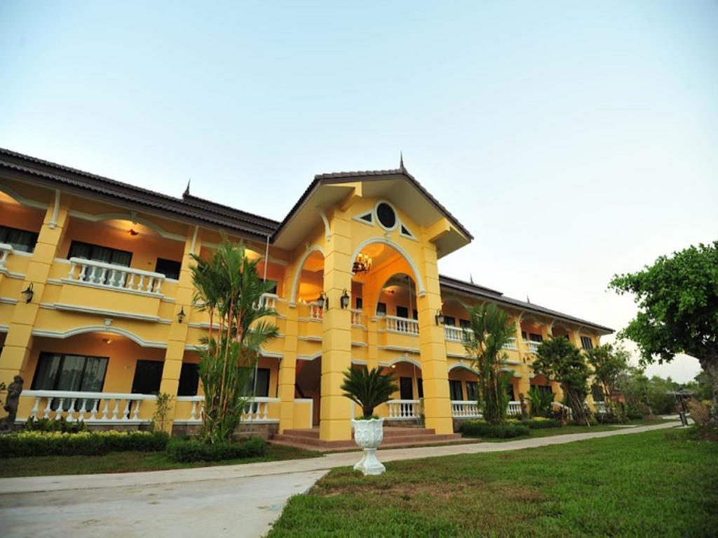 Park & Pool Resort Nong Khai Extérieur photo